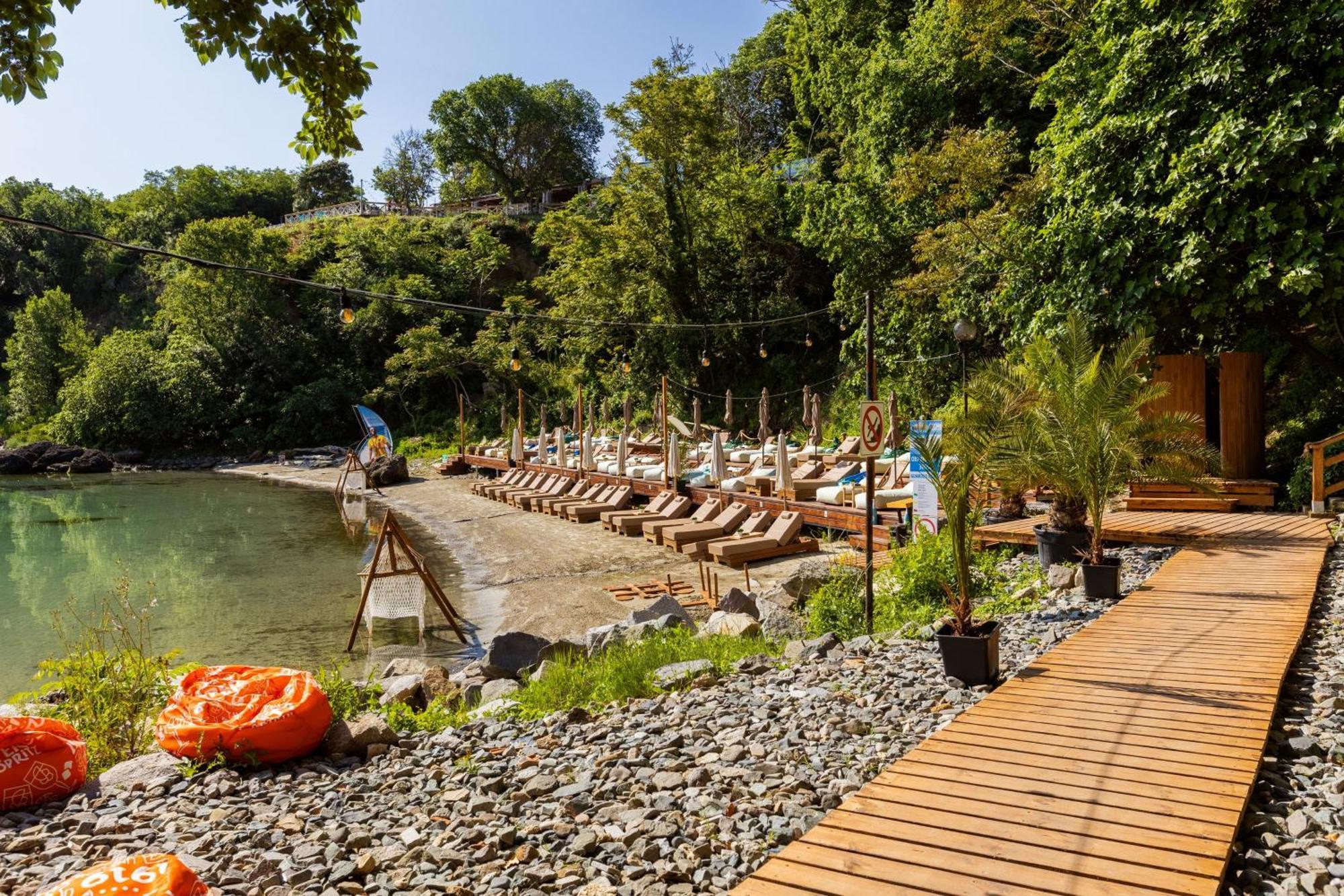 Paradise Bay Hotel